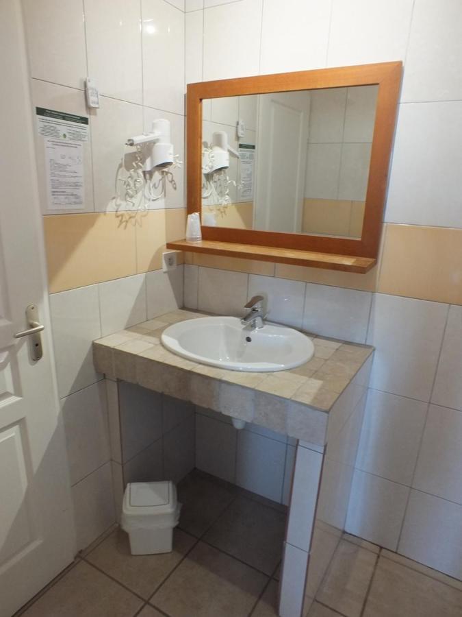 Logis Hotel Restaurant Le Clos Saint Loup Bram Luaran gambar