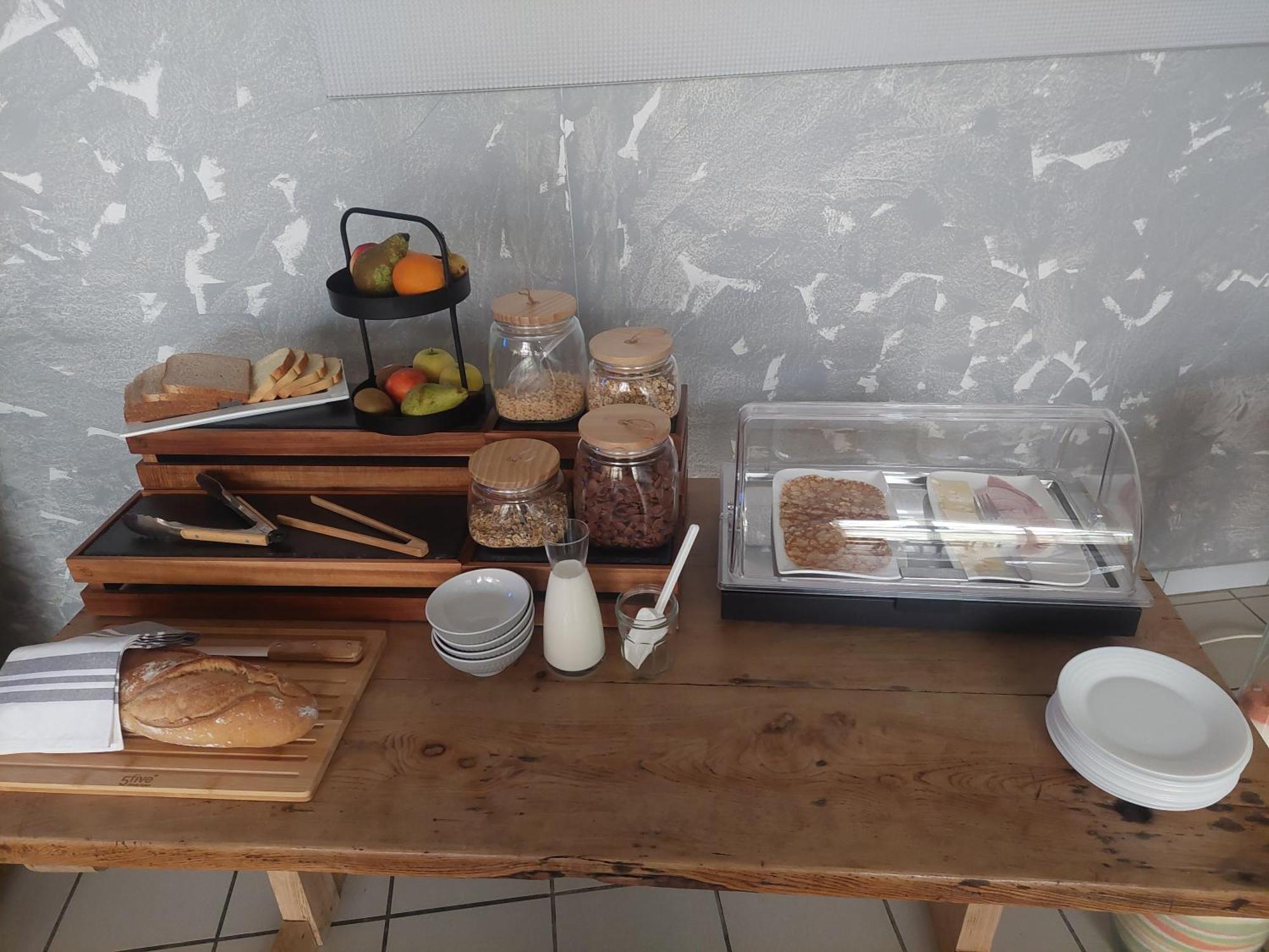 Logis Hotel Restaurant Le Clos Saint Loup Bram Luaran gambar